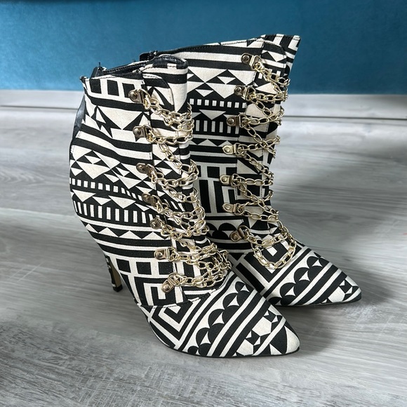 Shoes Stylish Fun Heels With Gold Chains Poshmark